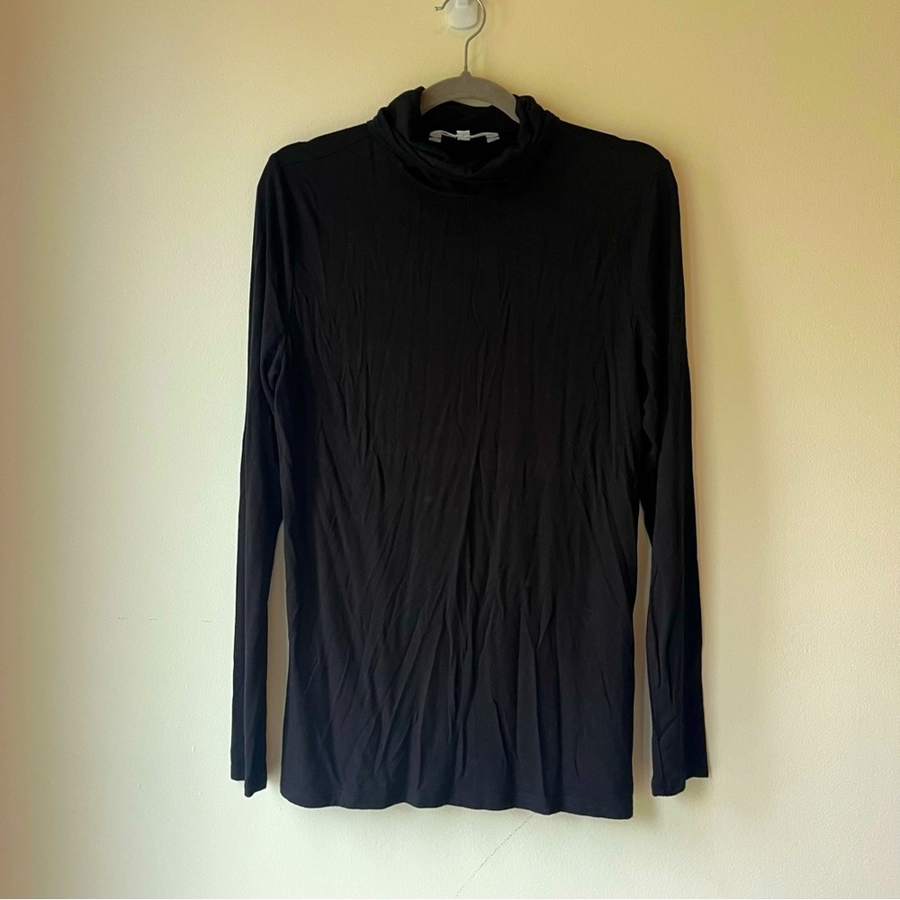 Cleo Black Long Sleeve Lightweight Turtleneck Top M Soft Stretch Rayon Blend